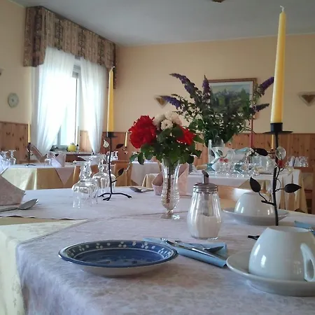 Hotel Serena *